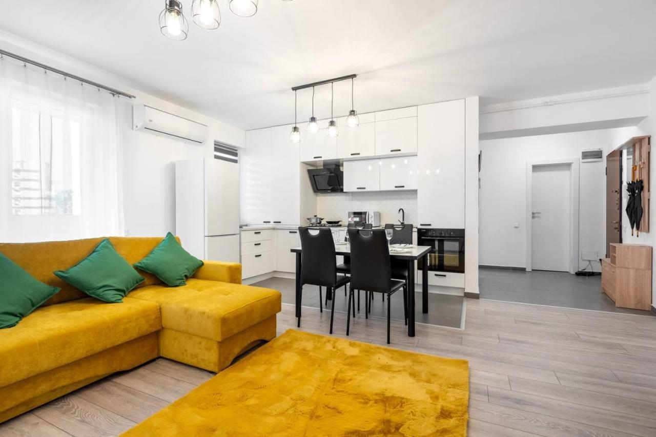 부쿠레슈티 Carol New Building With Balcony 아파트 외부 사진