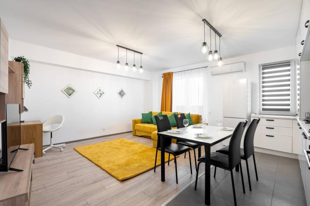 부쿠레슈티 Carol New Building With Balcony 아파트 외부 사진
