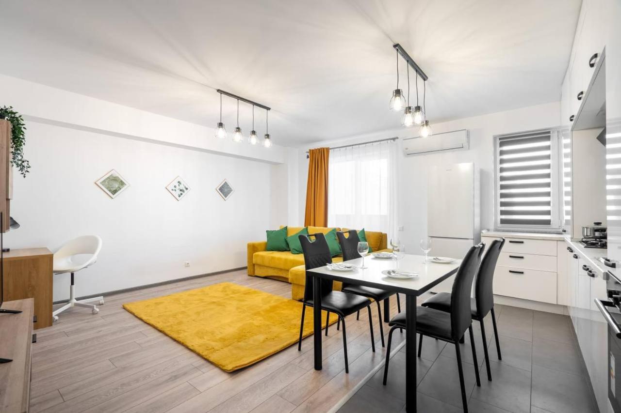 부쿠레슈티 Carol New Building With Balcony 아파트 외부 사진